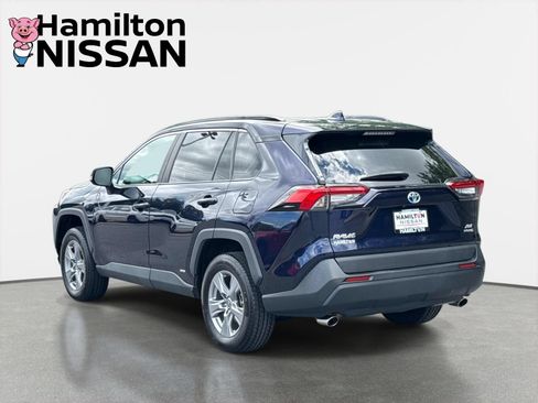 Used 2022 Toyota RAV4 XLE w/ Convenience Package AWD/4WD image 4