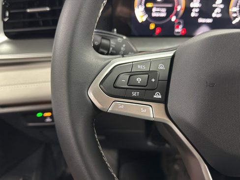 New 2026 Volkswagen Tiguan SE AWD/4WD image 21