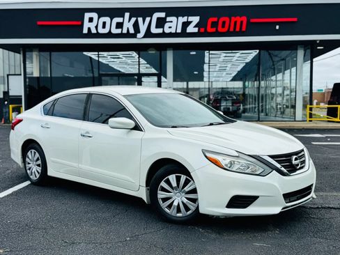 Used 2016 Nissan Altima 2.5 S w/ Power Driver Seat Package FWD image 1