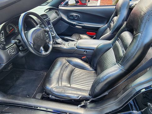 Used 2003 Chevrolet Corvette Convertible w/ Preferred Equipment Group1 RWD image 19