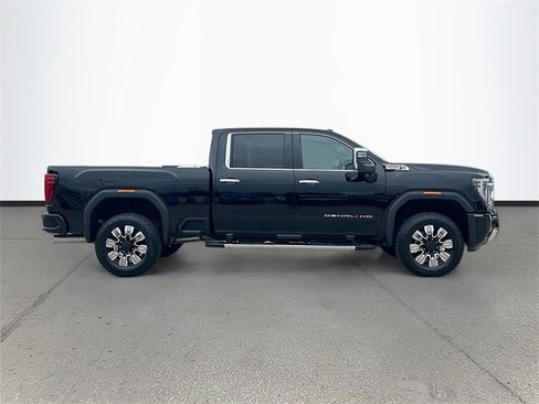 New 2026 GMC Sierra 2500 Denali w/ Denali Reserve Package image 3