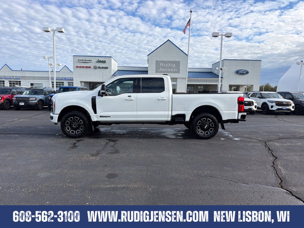 Used 2025 Ford F250 Platinum AWD/4WD image 2