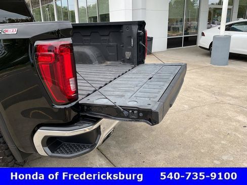 Used 2021 GMC Sierra 1500 SLT w/ SLT Premium Plus Package AWD/4WD image 18