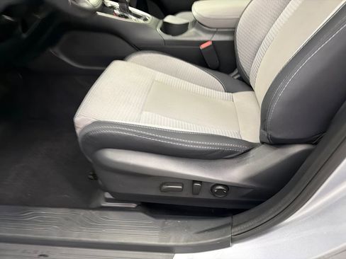 Used 2025 Subaru Outback Premium w/ Popular Package #1A AWD/4WD image 10