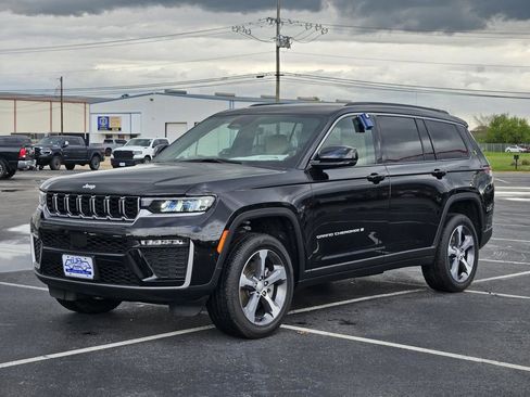 New 2026 Jeep Grand Cherokee L Limited image 3