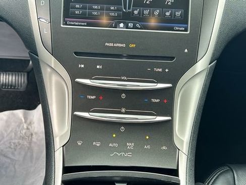 Used 2015 Lincoln MKZ Hybrid FWD image 21
