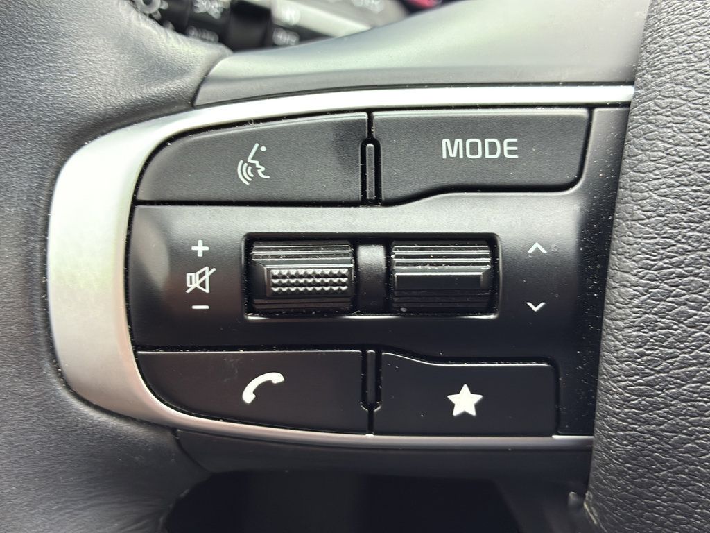 Certified 2025 Kia Sportage X-Pro Prestige AWD/4WD image 36