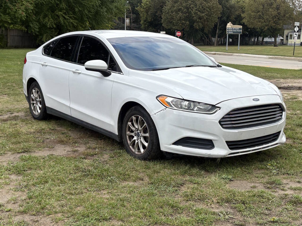 Used 2015 Ford Fusion S FWD image 8