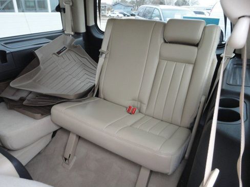 Used 2006 Lincoln Navigator Luxury image 14