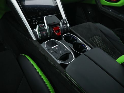 Used 2024 Lamborghini Urus S AWD/4WD image 31