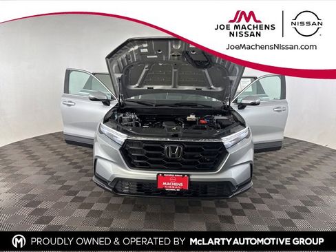 Used 2025 Honda CR-V LX image 11