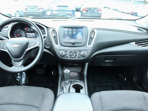 Used 2018 Chevrolet Malibu LS w/ LPO, Convenience Package 1 image 16