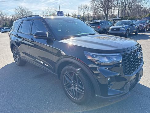 Used 2025 Ford Explorer ST w/ Sun And Sound Package image 5