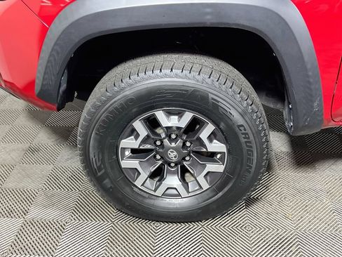 Certified 2020 Toyota Tacoma TRD Off-Road w/ Technology Package AWD/4WD image 27