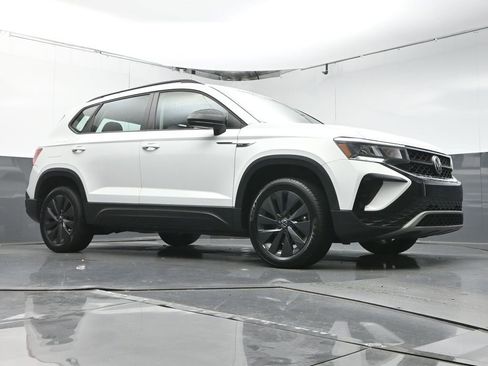 Used 2022 Volkswagen Taos S image 41