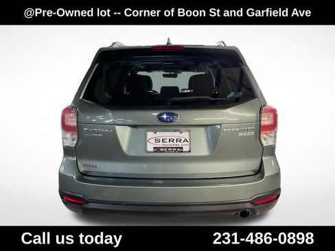 Used 2017 Subaru Forester 2.5i Touring AWD/4WD image 4