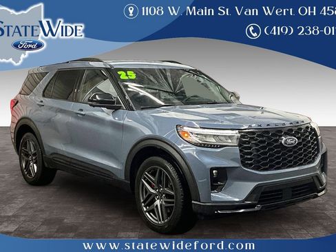 Used 2025 Ford Explorer ST-Line w/ Premium Package image 1