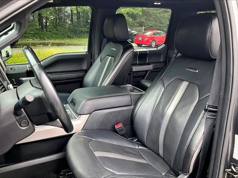 Used 2018 Ford F150 Platinum w/ Equipment Group 701A Luxury AWD/4WD image 8