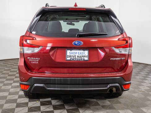 Used 2023 Subaru Forester Premium image 17