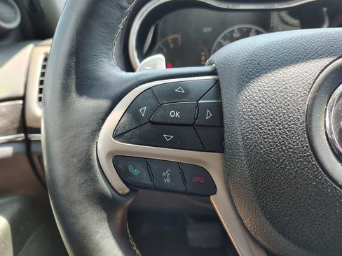 Used 2017 Jeep Grand Cherokee Overland AWD/4WD image 14