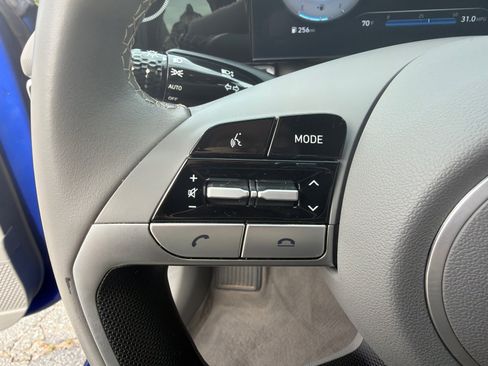 Used 2023 Hyundai Elantra SEL w/ Convenience Package image 24