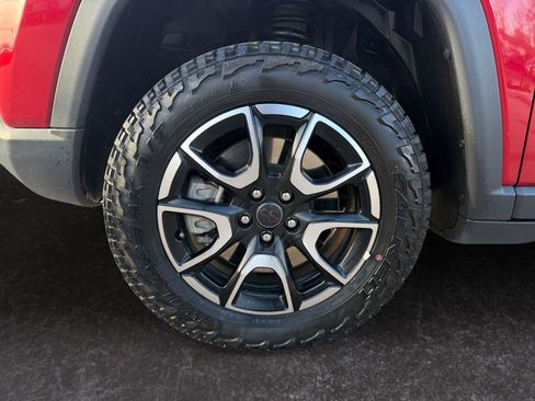 Used 2025 Jeep Compass Trailhawk AWD/4WD image 25