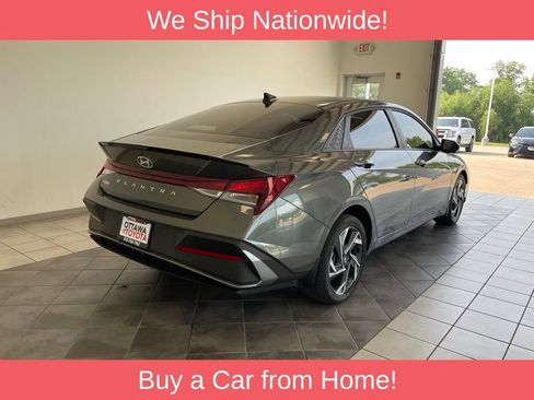 Used 2025 Hyundai Elantra Sport FWD image 5