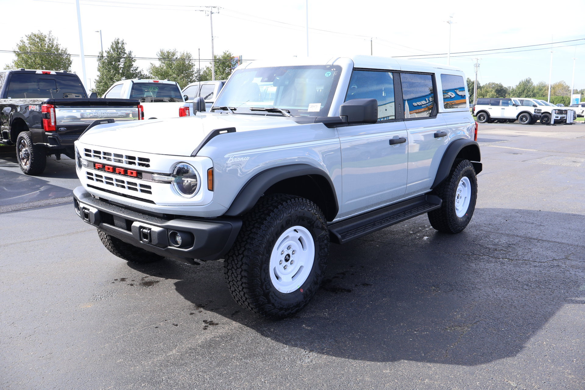 New 2026 Ford Bronco Heritage Edition AWD/4WD image 12