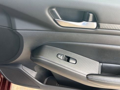 Used 2024 Nissan Altima 2.5 SV image 20