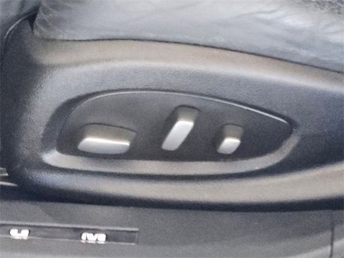 Used 2013 Cadillac XTS Platinum w/ Driver Assist Package image 22