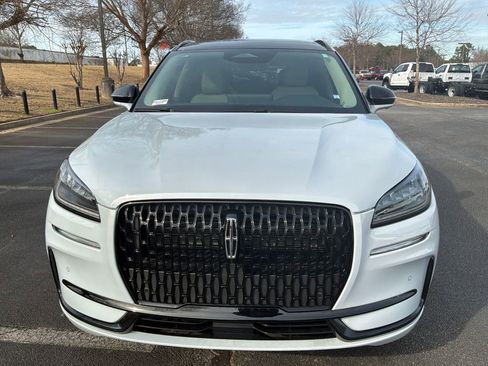 Used 2025 Lincoln Corsair FWD w/ Equipment Group 101A image 3