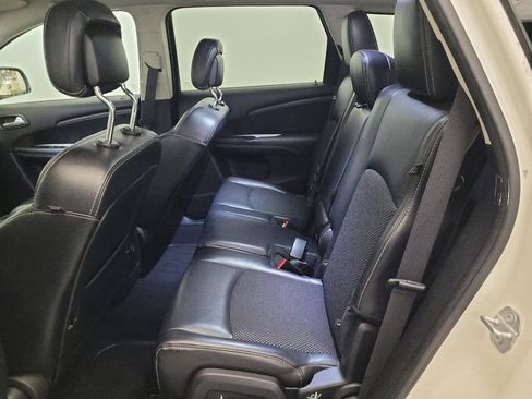 Used 2019 Dodge Journey Crossroad FWD image 18