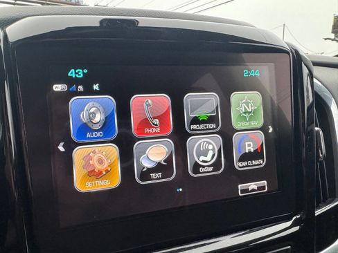 Used 2018 Chevrolet Traverse LT image 23