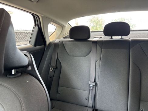Used 2025 Kia K4 FWD image 40