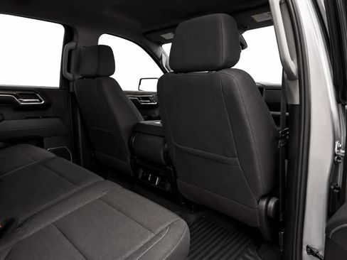 Used 2024 Chevrolet Silverado 1500 LT RWD image 13