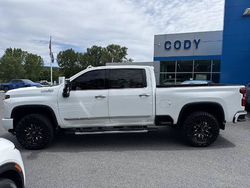 Certified 2024 Chevrolet Silverado 2500 High Country w/ Technology Package AWD/4WD image 2