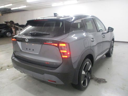 New 2025 Nissan Kicks SR image 5