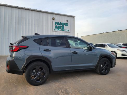 Used 2025 Subaru Crosstrek 2.0i image 8