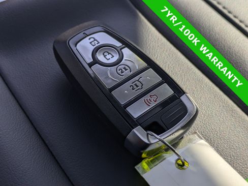 Certified 2025 Ford Expedition Max Platinum image 38