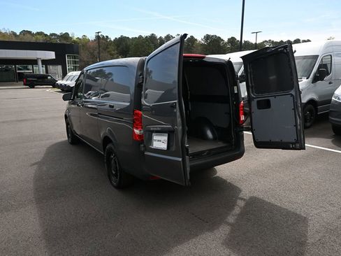 Used 2023 Mercedes-Benz Metris image 28