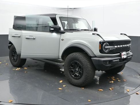 Used 2021 Ford Bronco Wildtrak image 55