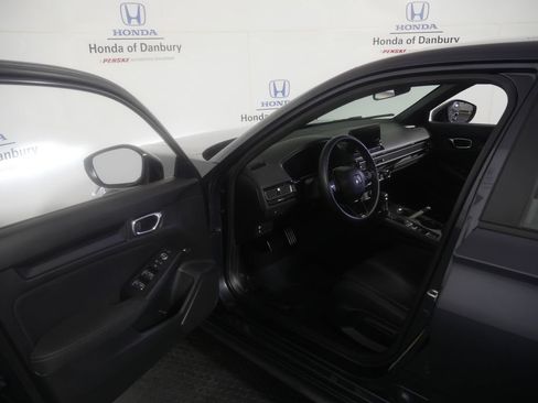 Used 2024 Honda Civic Sport image 11
