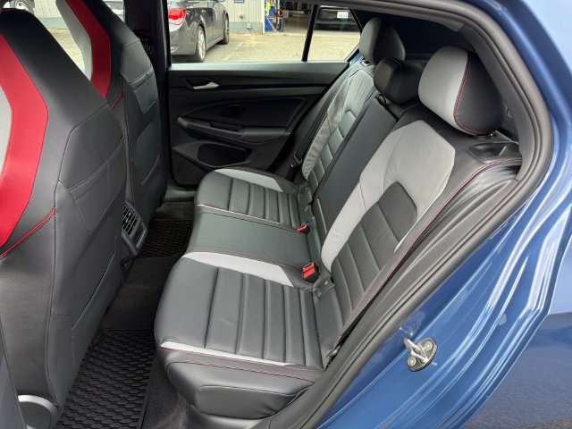 Used 2026 Volkswagen GTI SE FWD image 22