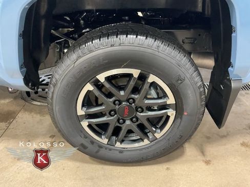 New 2026 Toyota Tacoma 4x4 Double Cab image 7