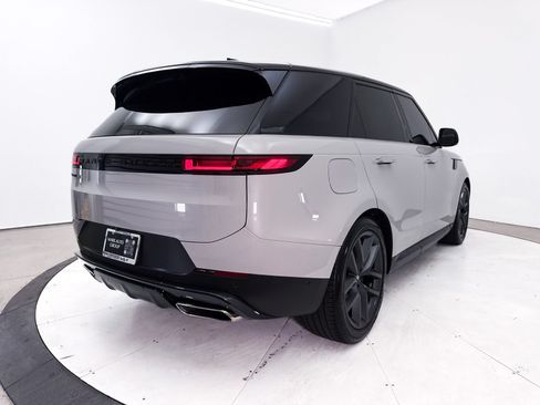 Used 2024 Land Rover Range Rover Sport SE AWD/4WD image 17