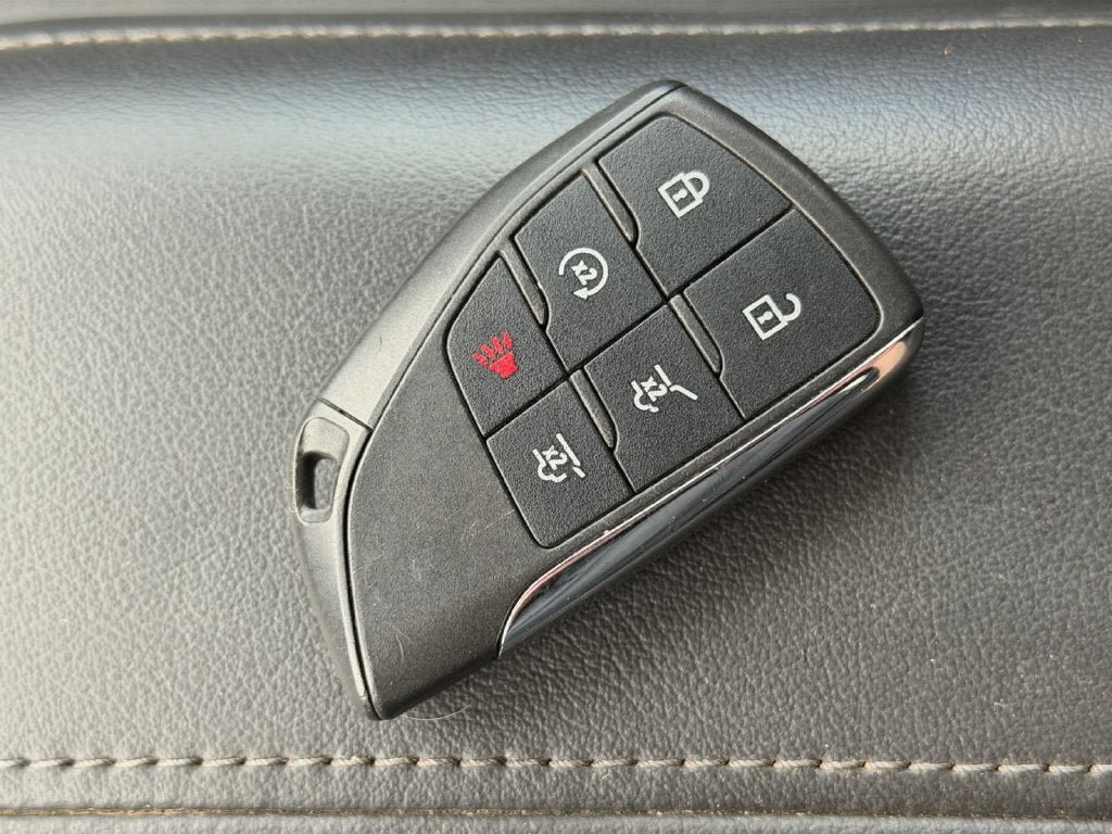 Used 2021 Chevrolet Suburban LT AWD/4WD image 32