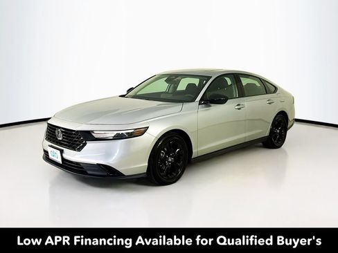 Used 2025 Honda Accord SE image 3