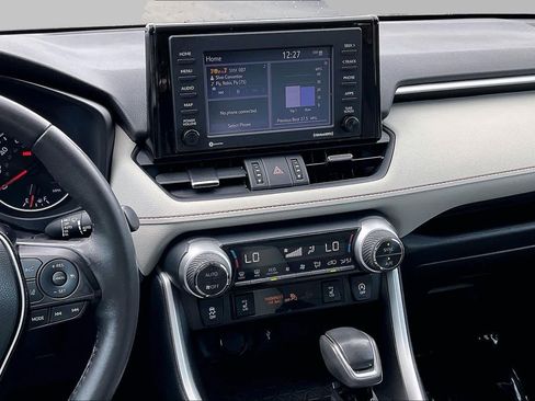 Used 2021 Toyota RAV4 XLE Premium FWD image 7