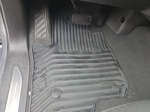 Used 2022 Chevrolet Silverado 1500 LT image 8