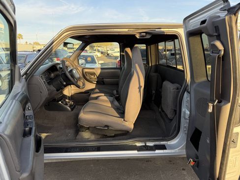 Used 2001 Ford Ranger XLT image 15